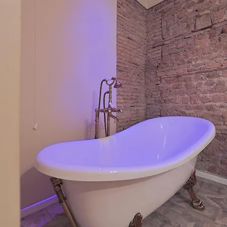 Piazza Di Spagna Art House Centro Couette-café 3*