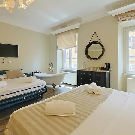 Couette-café Piazza Di Spagna Art House Centro 3*